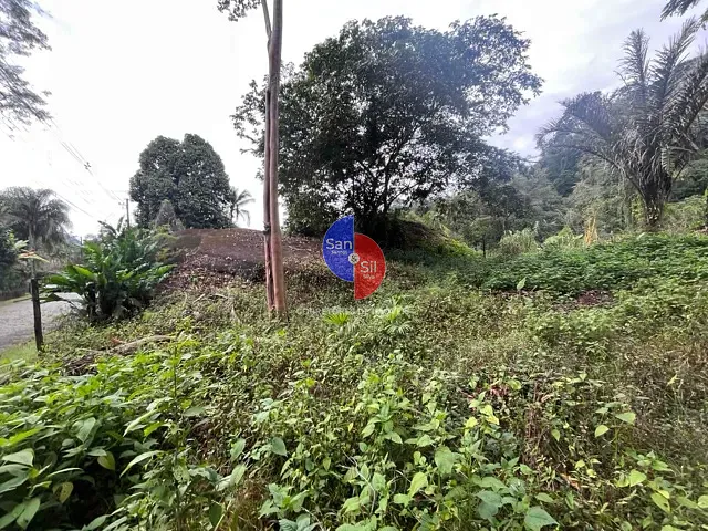 Terreno com 1840m², à venda, no bairro Corujas em Guapimirim
