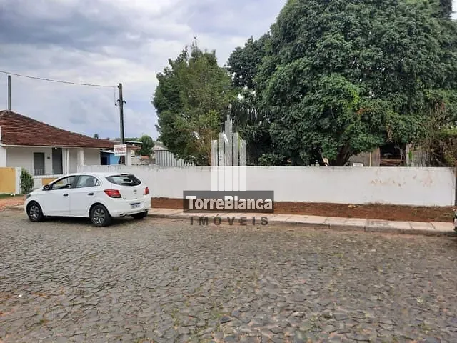 Terreno com 1452m², à venda, no bairro Uvaranas em Ponta Grossa