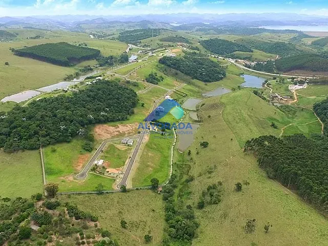 Terreno com 1200m², à venda, no bairro Rio Claro em Paraibuna