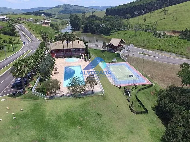 Terreno com 1200m², à venda, no bairro Rio Claro em Paraibuna