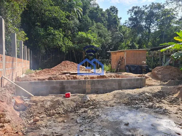 Terreno com 270m², à venda, no bairro Massaguaçu em Caraguatatuba