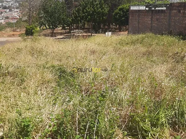 Terreno com 242m², à venda, no bairro Jardim América em Bauru