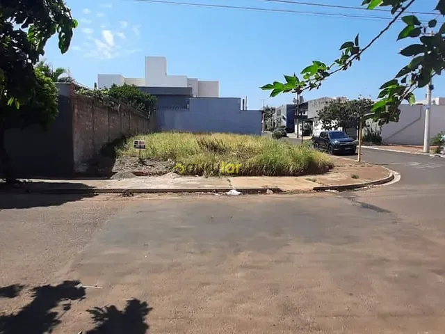Terreno com 242m², à venda, no bairro Jardim América em Bauru