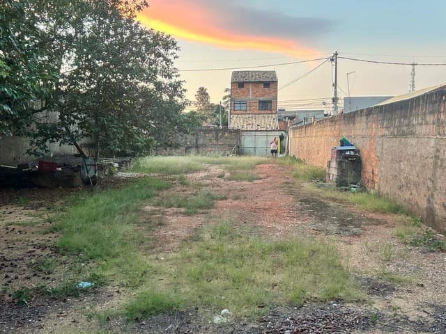 Terreno com 468m², à venda, no bairro Parque Corrientes em Campos dos Goytacazes