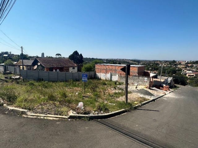 Terreno com 231m², à venda, no bairro Uvaranas em Ponta Grossa