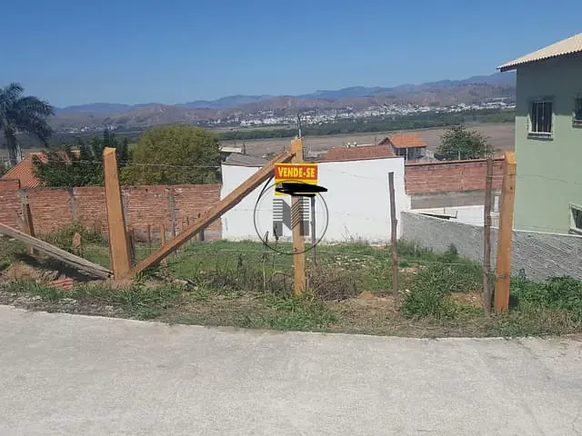 Terreno com 275m², à venda, no bairro Santa Luzia em Guaratinguetá