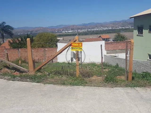 Terreno com 275m², à venda, no bairro Santa Luzia em Guaratinguetá