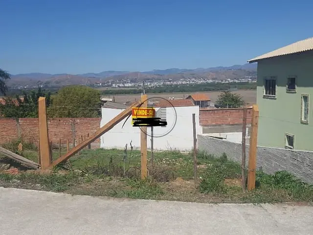 Terreno com 275m², à venda, no bairro Santa Luzia em Guaratinguetá