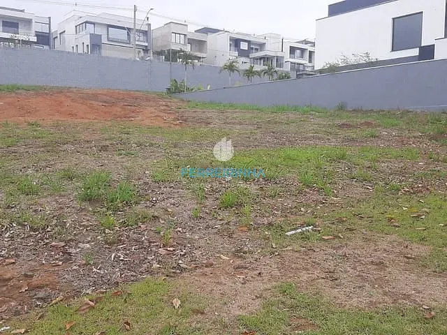 Terreno com 600m², à venda, no bairro Condomínio Residencial Colinas do Paratehy em São José dos Campos