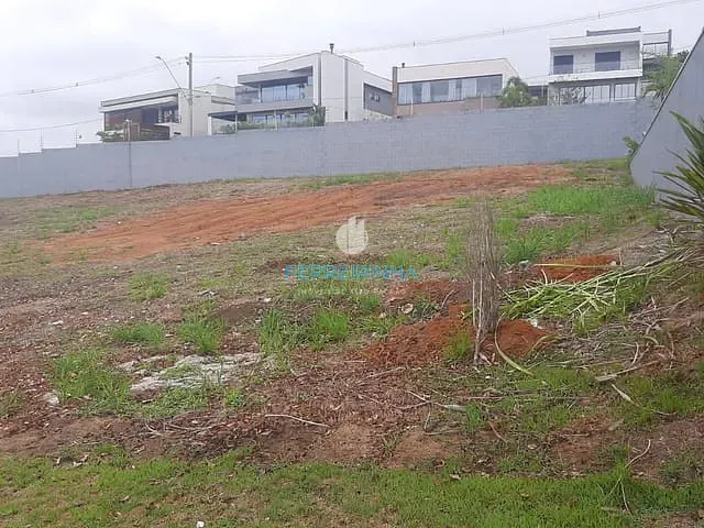 Terreno com 600m², à venda, no bairro Condomínio Residencial Colinas do Paratehy em São José dos Campos