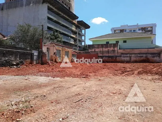 Terreno com 660m², à venda, no bairro Centro em Ponta Grossa