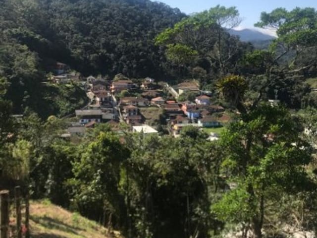 Terreno com 650m², à venda, no bairro Bingen em Petrópolis