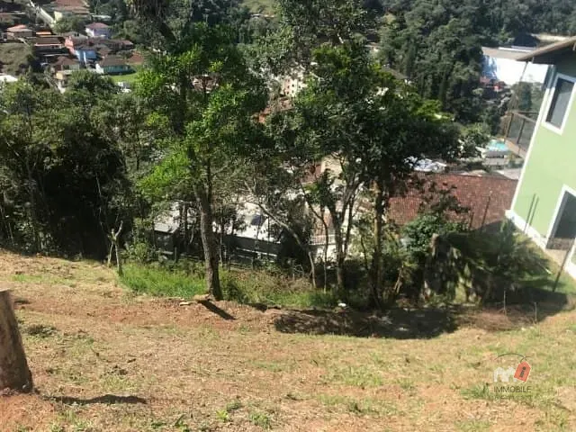 Terreno com 650m², à venda, no bairro Bingen em Petrópolis