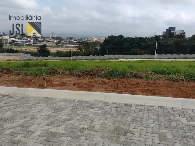 Terreno com 360m², à venda, no bairro Jardim Maria Cândida em Caçapava