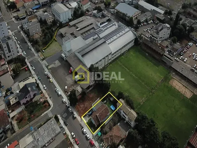 Terreno com 544m², à venda, no bairro Centro em Concórdia