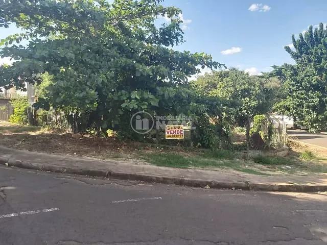 Terreno com 539m², à venda, no bairro Industrial em Londrina