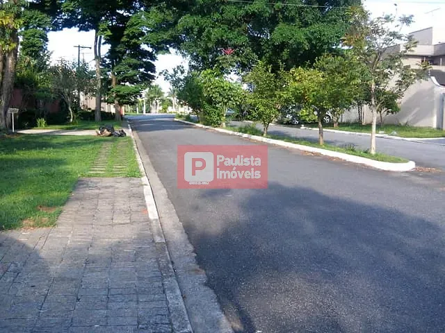 Terreno com 1400m², à venda, no bairro Interlagos em São Paulo