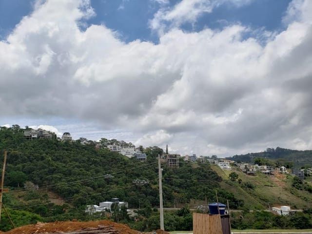 Terreno com 527m², à venda, no bairro Novo Horizonte em Juiz de Fora