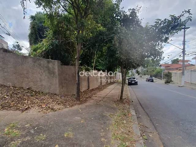 Terreno com 494m², para alugar, no bairro Santa Branca em Belo Horizonte