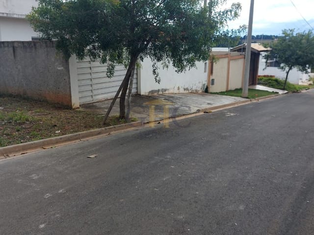 Terreno com 250m², à venda, no bairro Jardim São Lucas em Salto de Pirapora