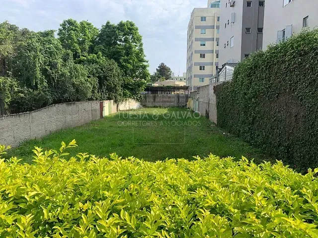 Terreno com 729m², à venda, no bairro Água Verde em Curitiba