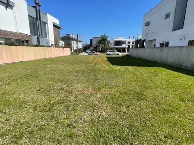 Terreno com 409m², à venda, no bairro São Gonçalo em Pelotas
