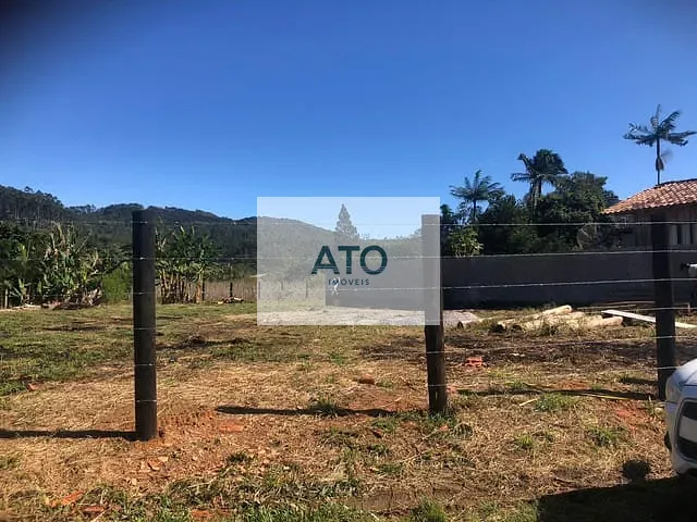 Terreno com 2000m², à venda, no bairro oliveira em Tijucas