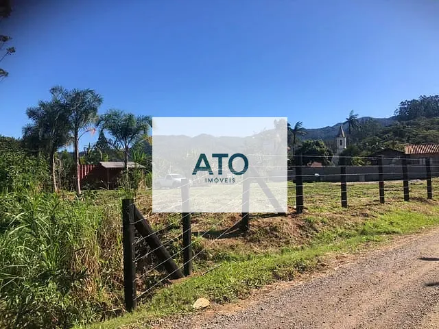 Terreno com 2000m², à venda, no bairro oliveira em Tijucas