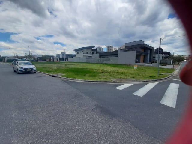 Terreno com 508m², à venda, no bairro Colinas do Paratehy em São José dos Campos