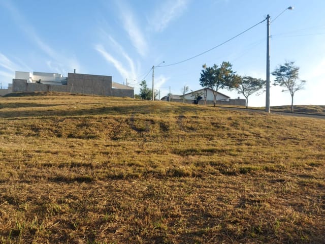 Terreno com 250m², à venda, no bairro Jardim São Lucas em Salto de Pirapora