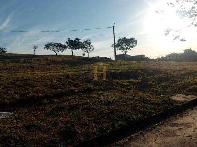 Terreno com 250m², à venda, no bairro Jardim São Lucas em Salto de Pirapora