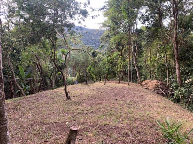 Terreno com 5400m², à venda, no bairro Araras em Petrópolis