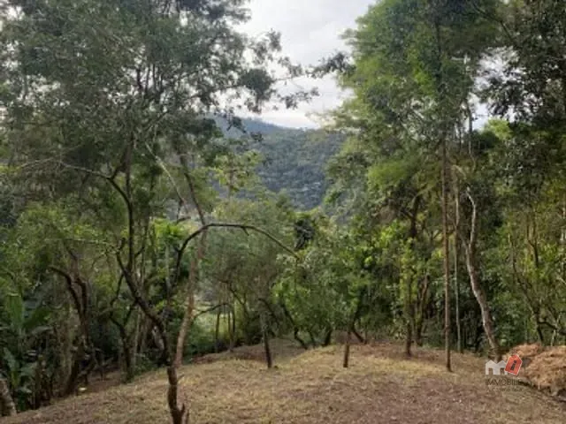 Terreno com 5400m², à venda, no bairro Araras em Petrópolis