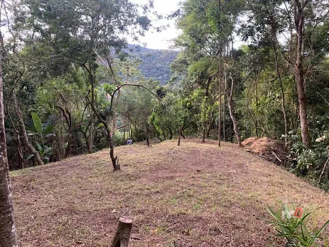 Terreno com 5400m², à venda, no bairro Araras em Petrópolis