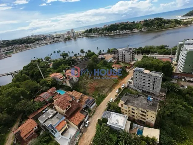 Terreno com 360m², à venda, no bairro Pontal em Ilhéus