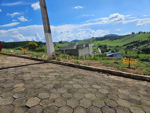 Terreno com 300m², à venda, no bairro Solar do Juriti em Piranguinho