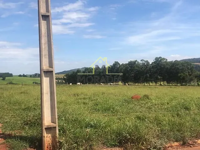 Terreno com 796m², à venda, no bairro Santa Maria  em Pratinha