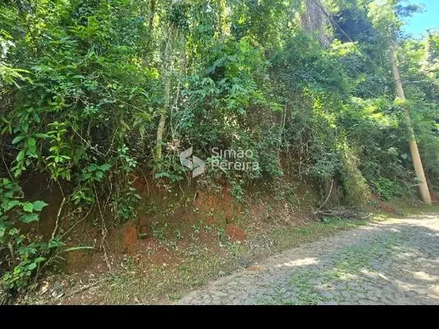 Terreno com 6080m², à venda, no bairro Balança em Simão Pereira