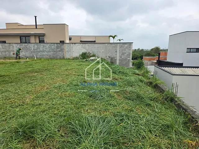 Terreno com 673m², à venda, no bairro Colonial Village II em Pindamonhangaba