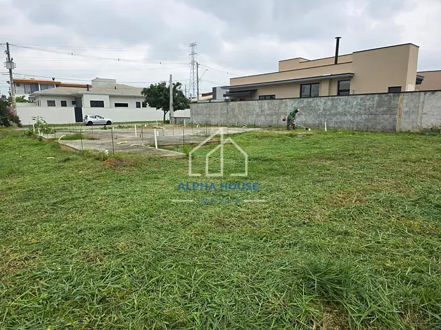 Terreno com 673m², à venda, no bairro Colonial Village II em Pindamonhangaba