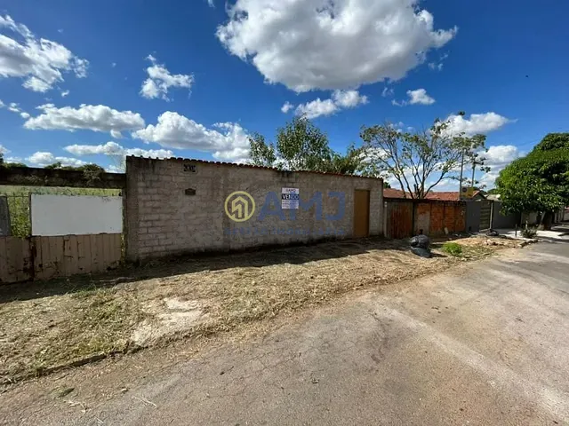 Terreno com 200m², à venda, no bairro Carolina Parque em Goiânia