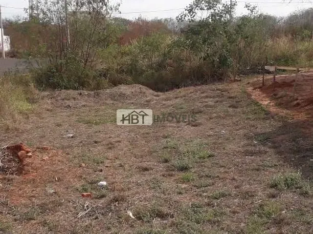 Terreno com 146m², à venda, no bairro Parque Residencial Castelo em Bauru