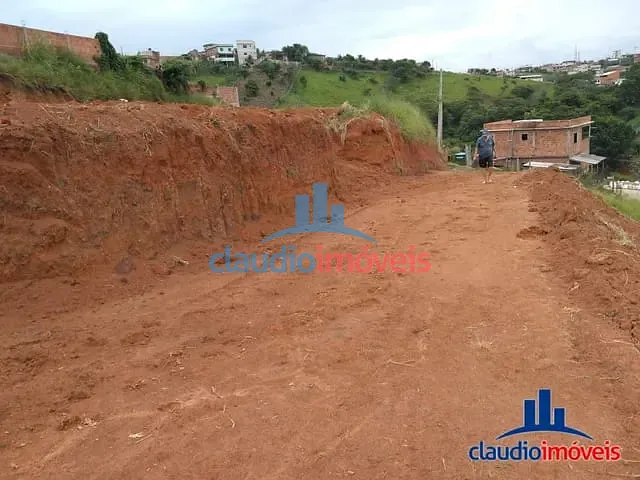 Terreno à venda, no bairro Piteiras em Barra Mansa