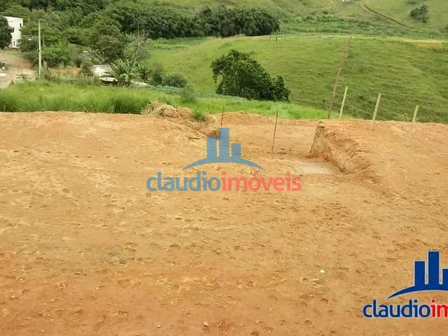 Terreno à venda, no bairro Piteiras em Barra Mansa