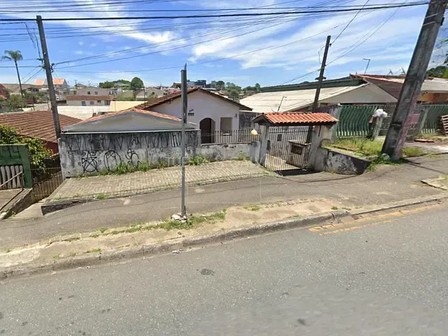 Terreno com 440m² 4 quartos e 2 banheiros, à venda, no bairro Pinheirinho em Curitiba