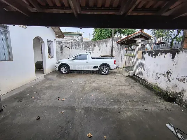 Terreno com 440m² 4 quartos e 2 banheiros, à venda, no bairro Pinheirinho em Curitiba