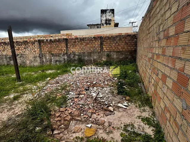 Terreno com 147m², à venda, no bairro Aeroporto Velho em Santarém
