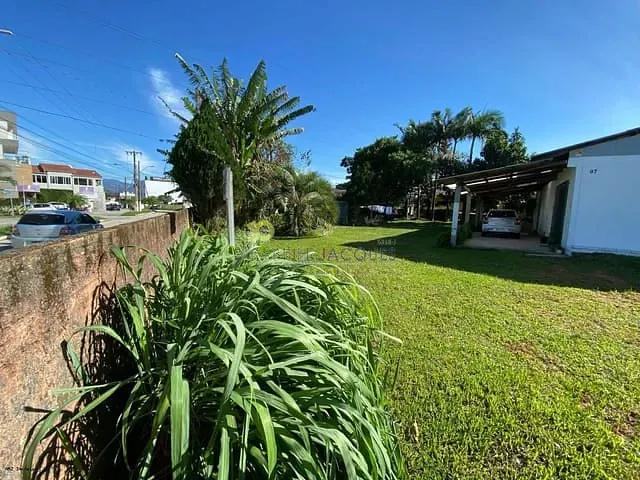 Terreno com 832m², à venda, no bairro Caminho Novo em Palhoça