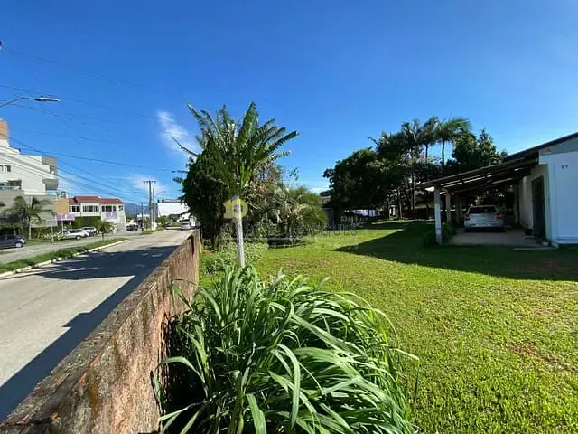 Terreno com 832m², à venda, no bairro Caminho Novo em Palhoça