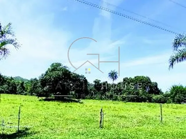Terreno com 1830m², à venda, no bairro Macaúba  em Sacramento